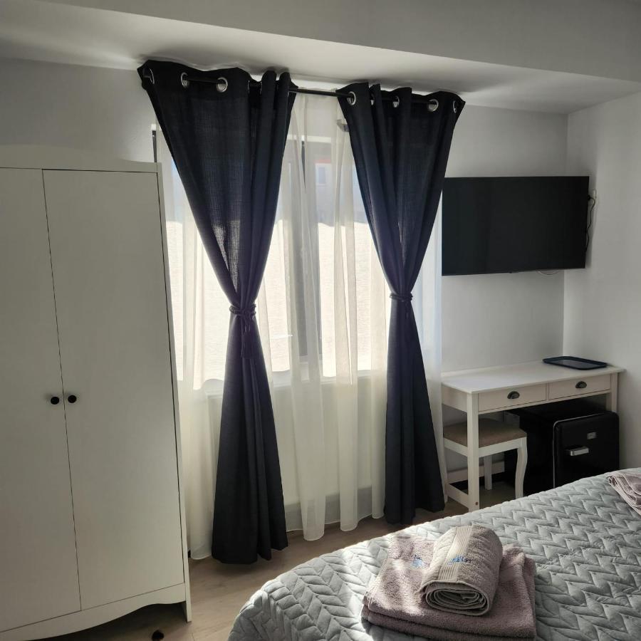 My Room Accommodation Curtea de Argeş Exterior foto